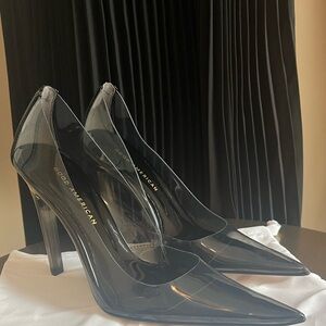 Good American Stilettos* Smoke* Size 7*Come with Dust Bag